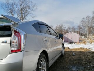 2012 Toyota Prius III Рестайлинг (XW30), серый, 1030000 рублей, вид 3