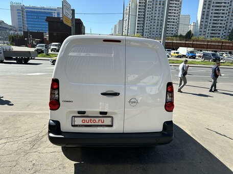 2021 Opel Combo, белый, 2500000 рублей, вид 5