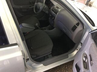 2011 Hyundai Accent ТагАЗ II, серебристый, 650000 рублей, вид 4