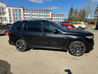 2020 BMW X7 40i I (G07), чёрный, 6000000 рублей, вид 3