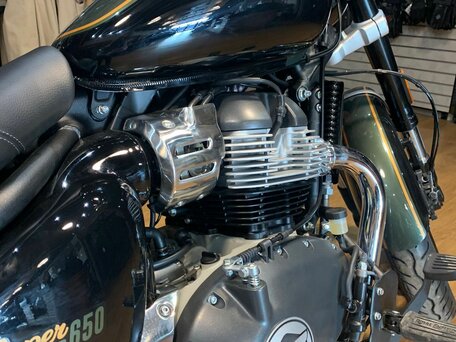2025 Royal Enfield Super Meteor, зелёный, 710520 рублей, вид 5