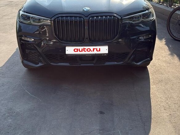 2022 BMW X7 40i I (G07), чёрный, 9690000 рублей - вид 1
