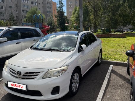 2011 Toyota Corolla X (E140, E150) Рестайлинг, белый, 850000 рублей, вид 1