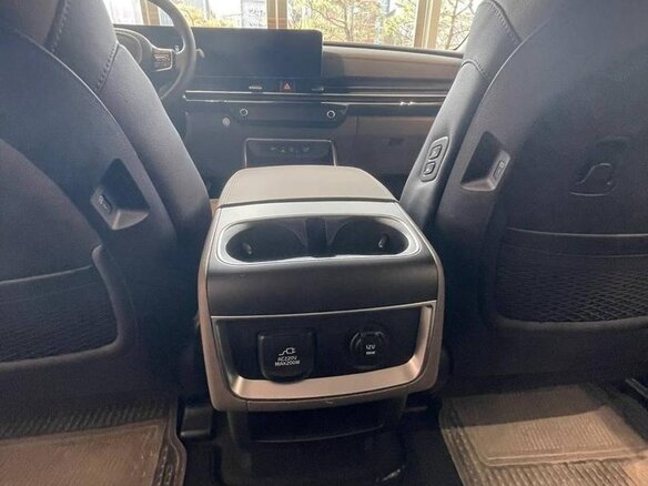 2025 Kia Carnival IV Рестайлинг, чёрный, 6792384 рублей - вид 6