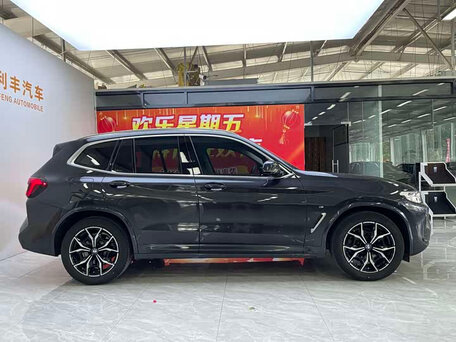 2023 BMW X3 25i xDrive III (G01) Рестайлинг, чёрный, 4244588 рублей, вид 4