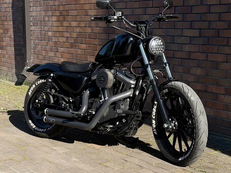 2015 Harley-Davidson Sportster 883, чёрный, 850000 рублей, вид 3