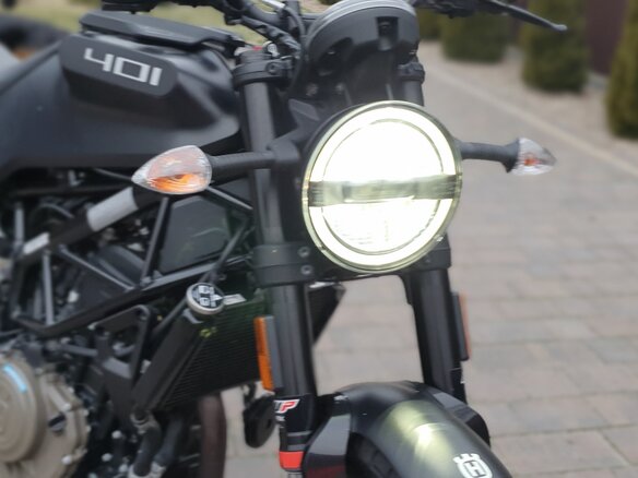2022 Husqvarna Svartpilen 401, чёрный, 573818 рублей - вид 15