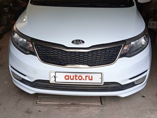 2017 Kia Rio III Рестайлинг, белый, 420000 рублей, вид 1