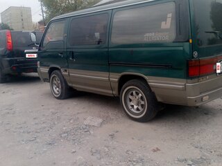1994 Nissan Caravan III (E24), зелёный, 800000 рублей, вид 3