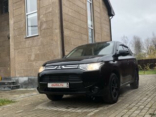 2013 Mitsubishi Outlander III, чёрный, 1400000 рублей, вид 5