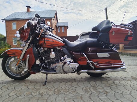 2010 Harley-Davidson CVO, оранжевый, 1350000 рублей, вид 3