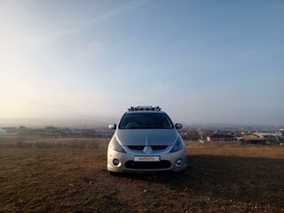 2003 Mitsubishi Grandis I, серебристый, 950000 рублей, вид 3