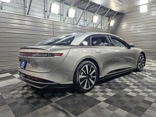 2024 Lucid Air Touring, серебристый, 10145388 рублей, вид 4