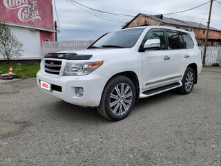 2012 Toyota Land Cruiser 200 Series Рестайлинг 1, белый, 3700000 рублей, вид 1