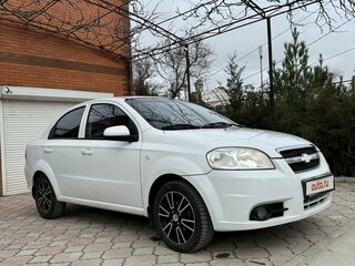 2011 Chevrolet Aveo I Рестайлинг, белый, 700000 рублей, вид 4