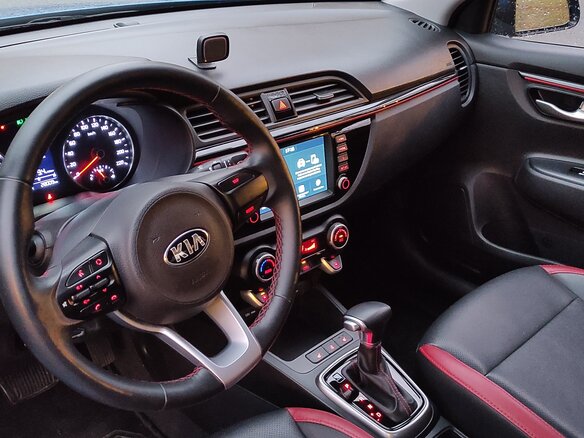 2020 Kia Rio IV, синий, 1600000 рублей - вид 10