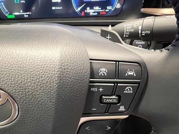 2024 Toyota Crown Crossover XVI (S230), оранжевый, 6162488 рублей - вид 9