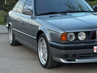 1991 BMW 5 серии 520i III (E34), серый, 1450000 рублей, вид 4