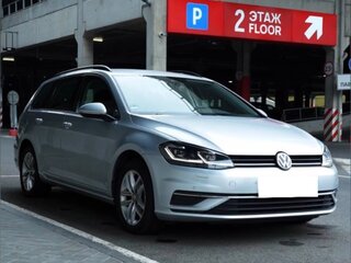 2019 Volkswagen Golf VII Рестайлинг, серебристый, 1775000 рублей, вид 2