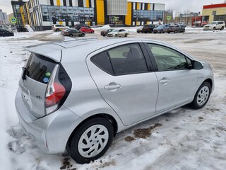 2019 Toyota Aqua I Рестайлинг 2, серебристый, 1295000 рублей, вид 5