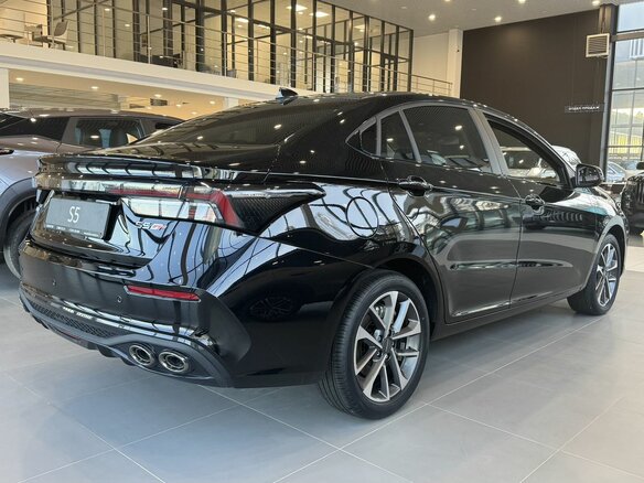 2024 Omoda S5 GT, чёрный, 2479900 рублей - вид 3