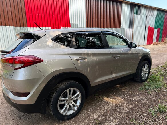 2016 Hyundai Tucson III, серый - вид 3