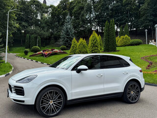 2020 Porsche Cayenne S III, белый, 4000000 рублей, вид 5