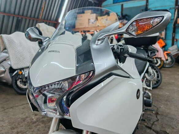 2012 Honda VFR 1200, белый, 860000 рублей - вид 24