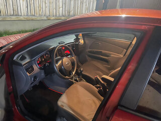 2011 Kia Rio II Рестайлинг, красный, 580000 рублей, вид 5