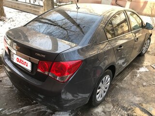 2013 Chevrolet Cruze I Рестайлинг, серый, 700000 рублей, вид 2