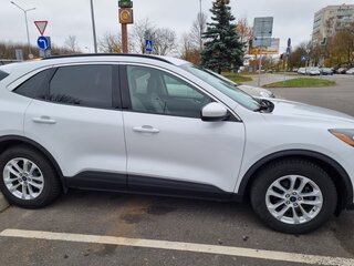2020 Ford Escape IV, белый, 1740000 рублей, вид 4