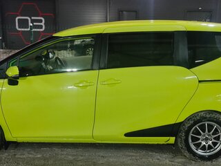 2017 Toyota Sienta II, жёлтый, 1100000 рублей, вид 4