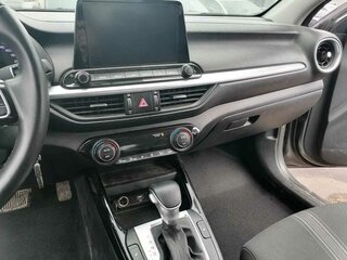 2022 Kia Cerato IV, серый, 1780000 рублей, вид 4