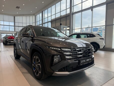 2026 Hyundai Tucson IV Рестайлинг, коричневый, 4750000 рублей, вид 2