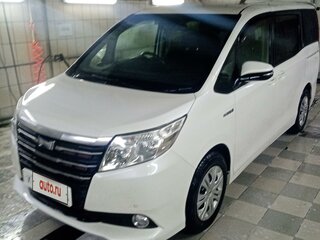 2015 Toyota Noah III (R80), белый, 1920000 рублей, вид 3