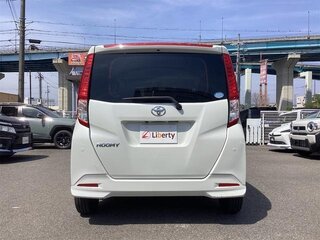 2021 Toyota Roomy I Рестайлинг, белый, 1180000 рублей, вид 4