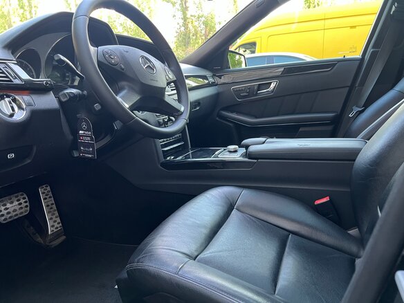 2010 Mercedes-Benz E-Класс 350 IV (W212, S212, C207), чёрный, 2050000 рублей - вид 7