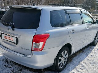 2009 Toyota Corolla Fielder X (E140, E150) Рестайлинг, серебристый, 800000 рублей, вид 3