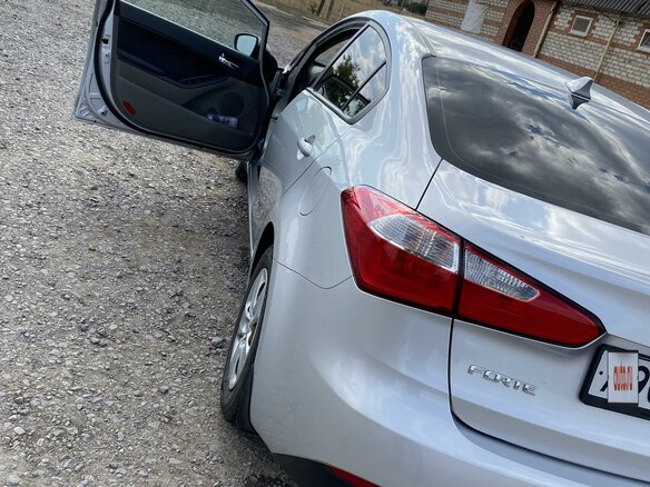 2015 Kia Forte II, серый, 1350000 рублей - вид 9