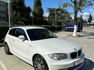 2011 BMW 1 серии 116i I (E81/E82/E87/E88) Рестайлинг, белый, 1000000 рублей, вид 1