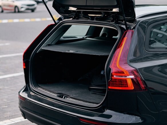 2019 Volvo V60 II, чёрный, 2100000 рублей - вид 11