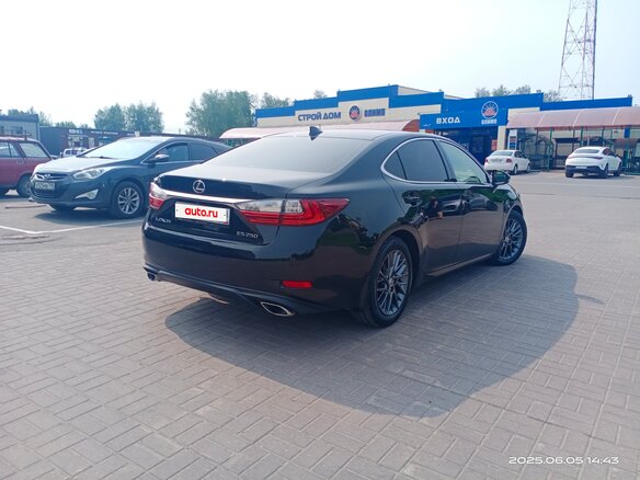 2017 Lexus ES 250 VI Рестайлинг, чёрный - вид 4