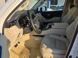 2021 Toyota Land Cruiser 300 Series, белый, 13200000 рублей, вид 4