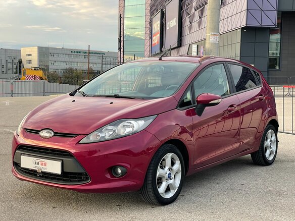 2011 Ford Fiesta Mk6, красный, 947000 рублей - вид 10