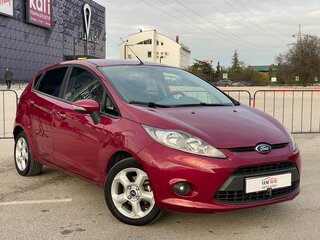 2011 Ford Fiesta Mk6, красный, 947000 рублей, вид 2