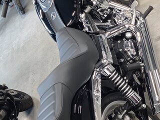 2010 Harley-Davidson Dyna Super Glide, чёрный, 800000 рублей, вид 2