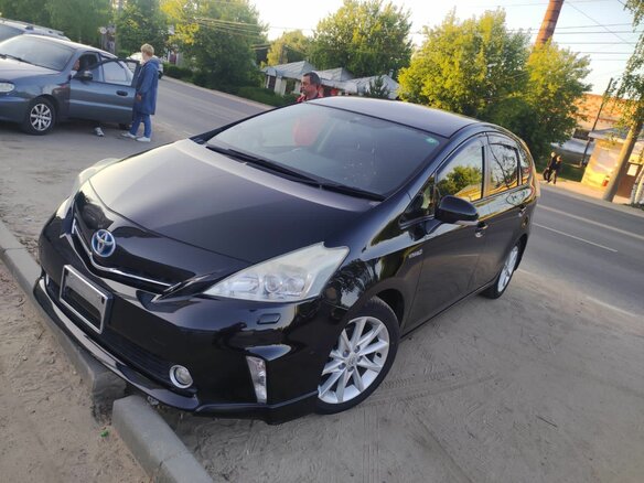 2013 Toyota Prius Alpha I (ZVW40/41), чёрный, 1350000 рублей - вид 10