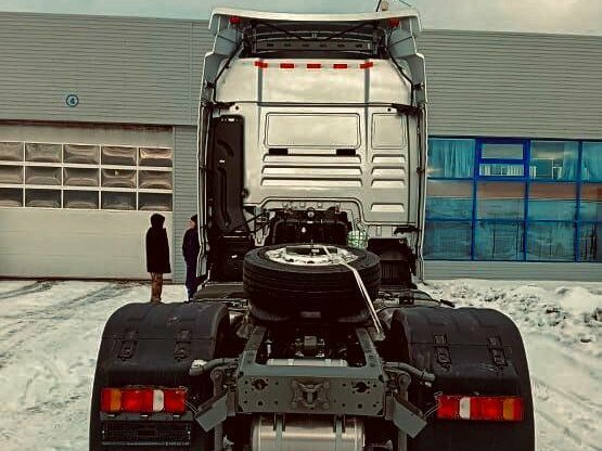 2023 Sinotruk Sitrak C7H MAX, серебристый, 8600000 рублей - вид 4