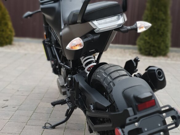 2022 Husqvarna Svartpilen 401, чёрный, 573818 рублей - вид 1
