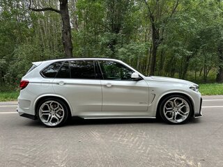 2017 BMW X5 40d III (F15), белый, 7500000 рублей, вид 5
